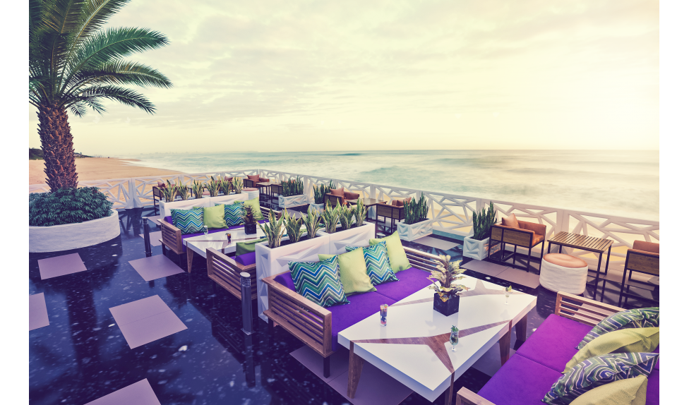 Веранда ресторана с перегородками между столиками - фото